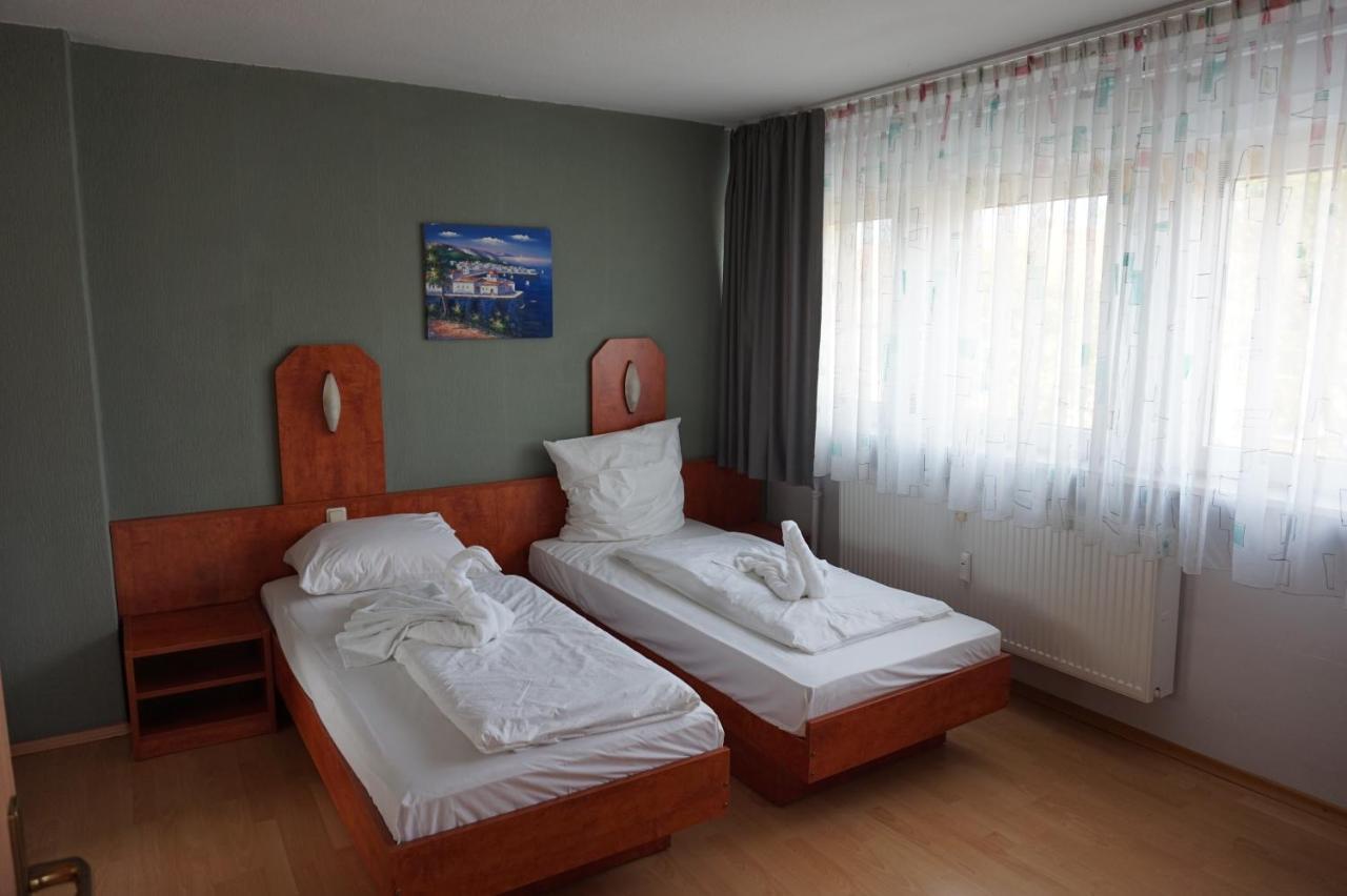 Bone To Hotell Salzgitter Exteriör bild