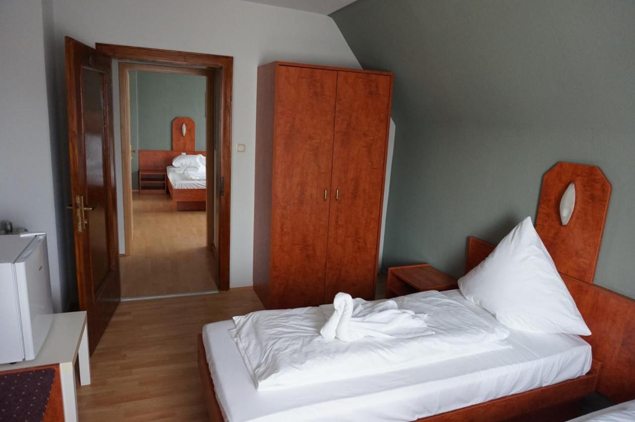 Bone To Hotell Salzgitter Exteriör bild