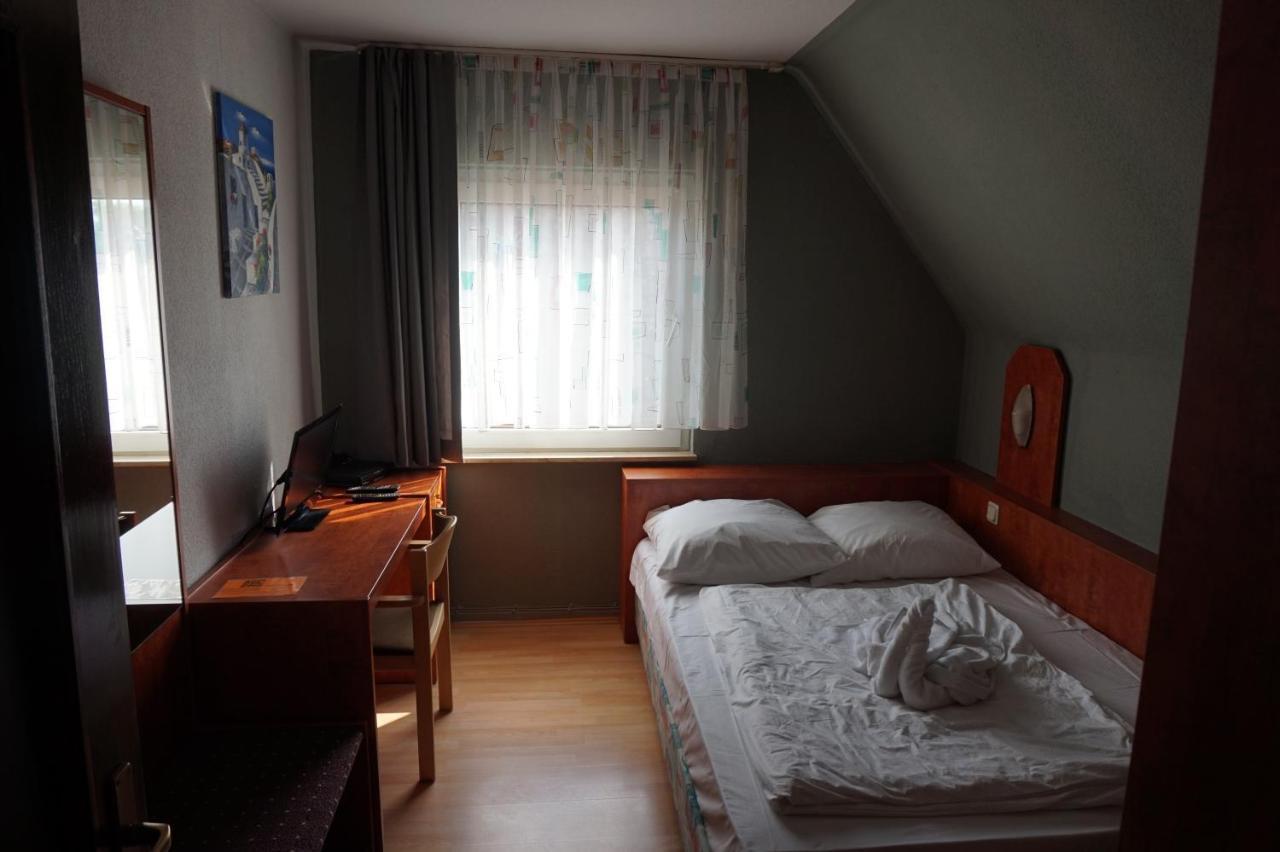 Bone To Hotell Salzgitter Exteriör bild