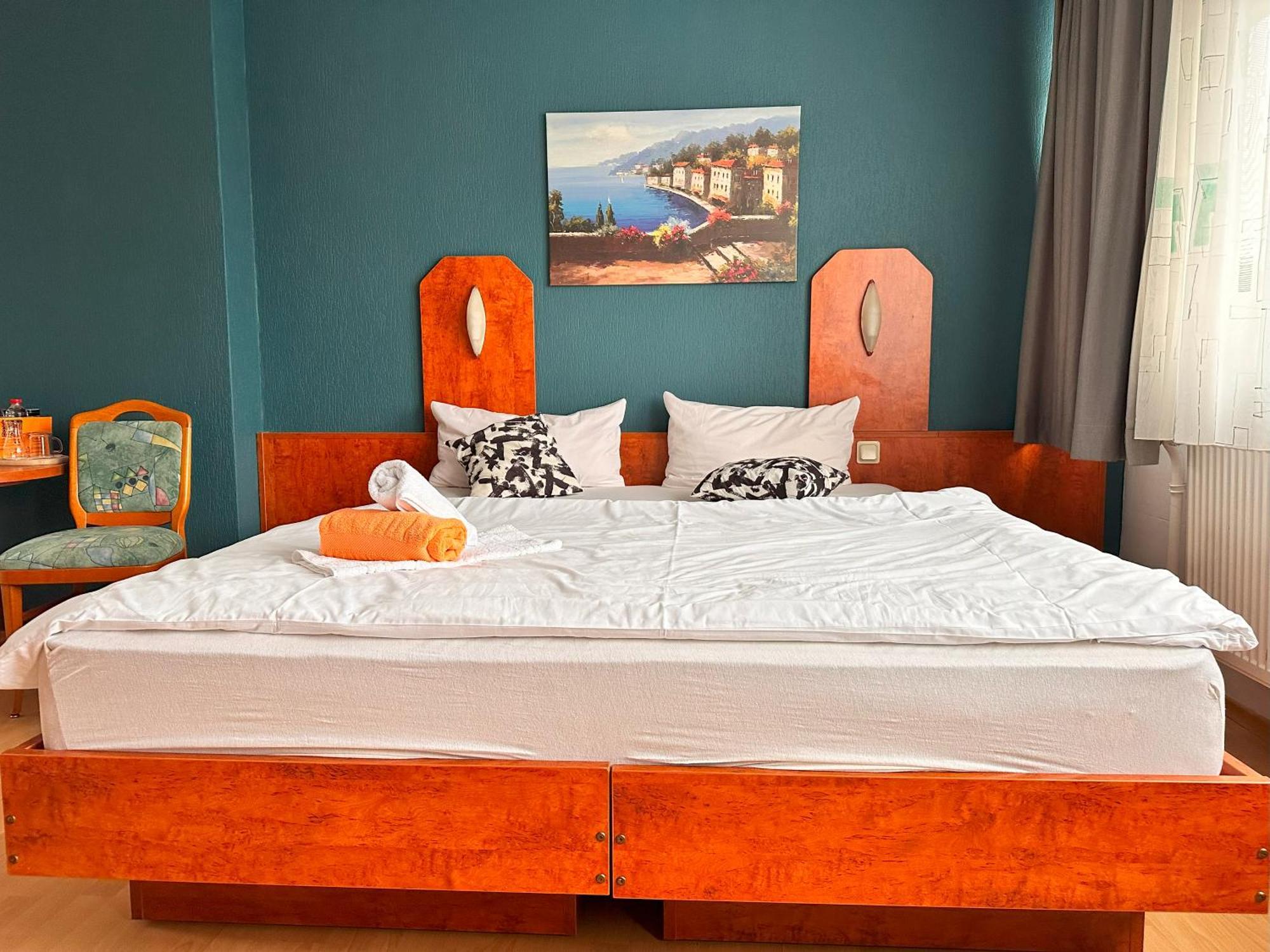 Bone To Hotell Salzgitter Exteriör bild