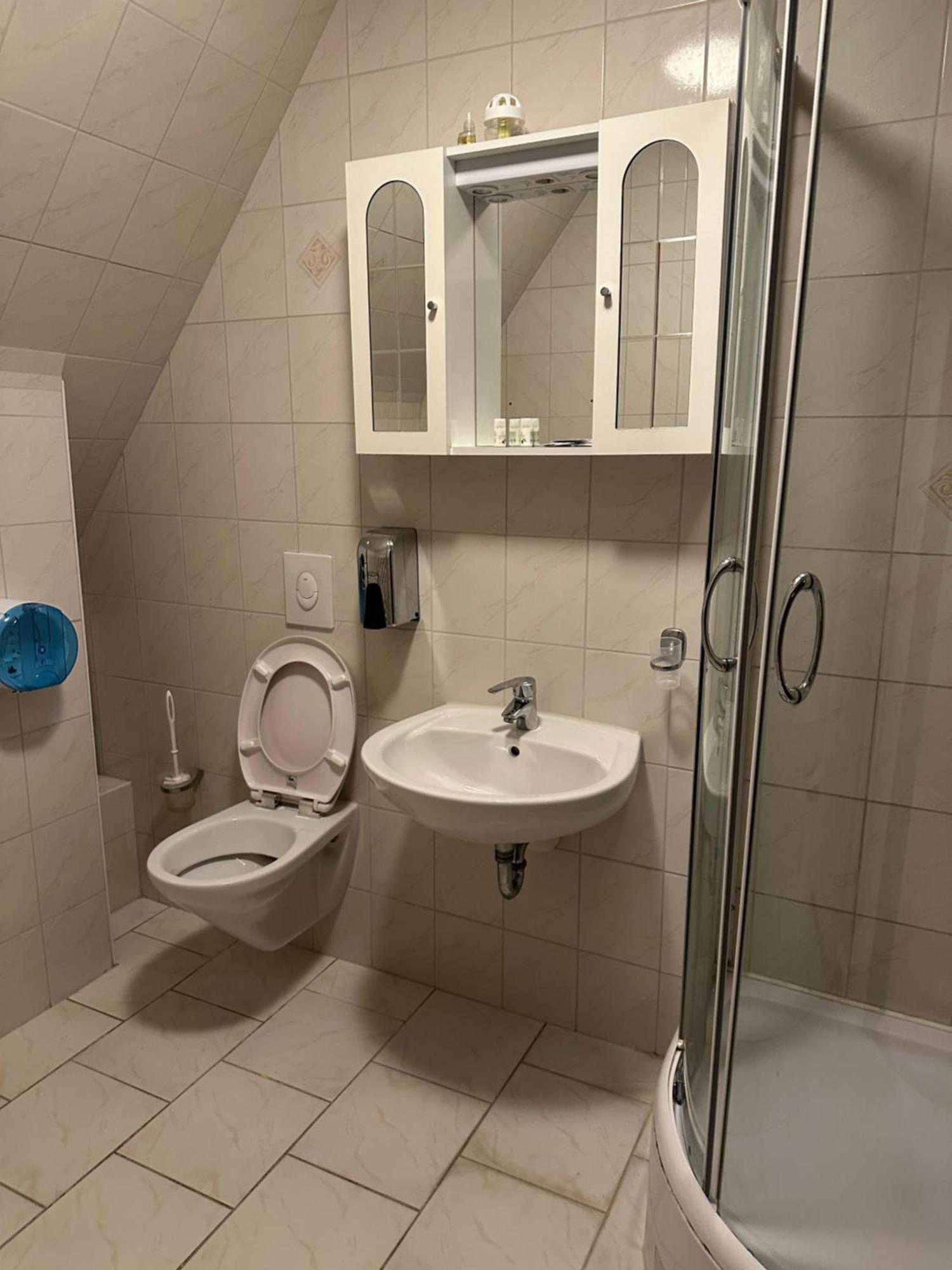Bone To Hotell Salzgitter Exteriör bild